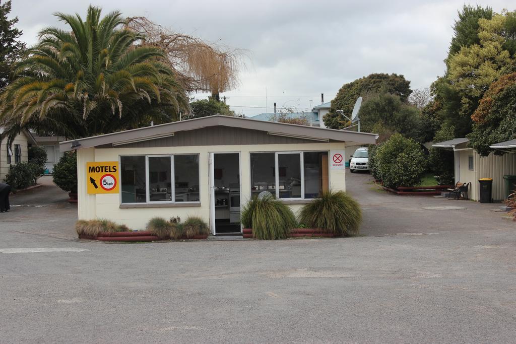 Camellia Court Family Motel Taupomeer Kamer foto
