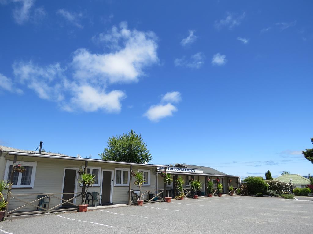 Camellia Court Family Motel Taupomeer Buitenkant foto