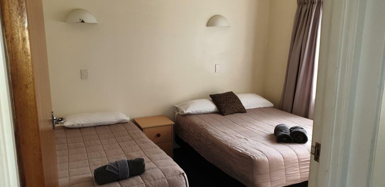 Camellia Court Family Motel Taupomeer Kamer foto